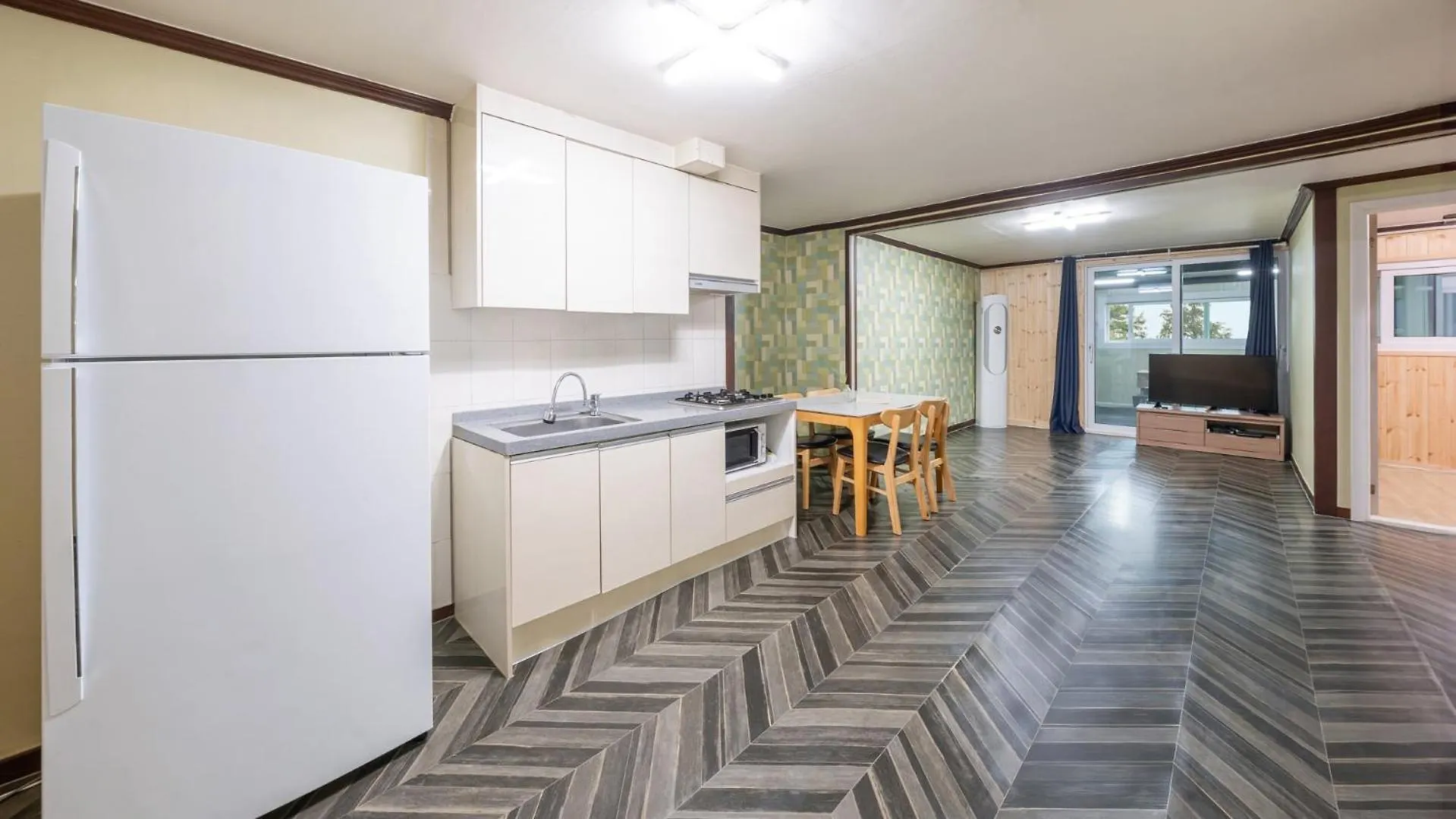Ganghwado Maniggolstay Group Pension Incheon